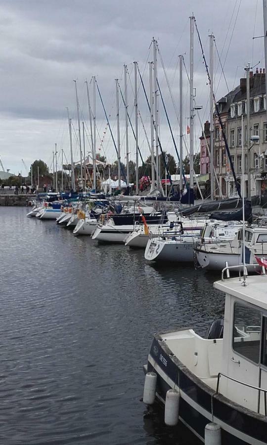 La Fleur D Honfleur Avec Son Parking Apartment Exterior photo